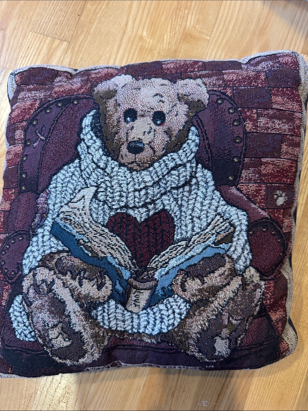 Boyd’s Bear’s Heart Sweater Tapestry Pillow Book Reading 15” Square Vintage